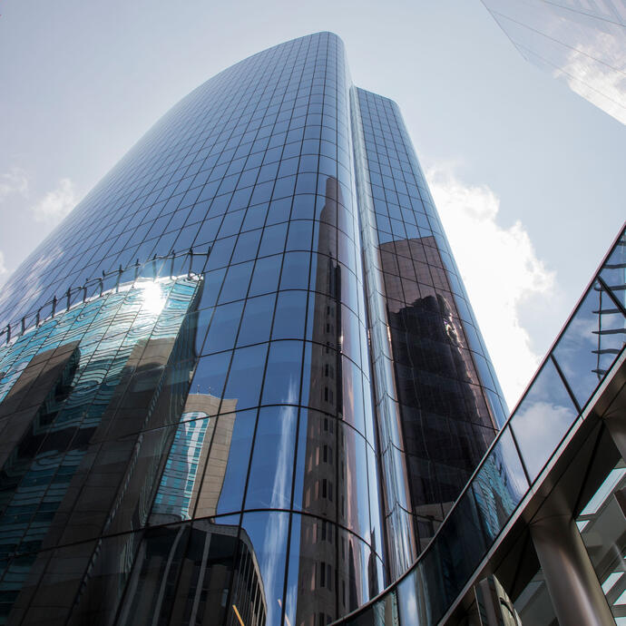 707 Fifth Manulife Place